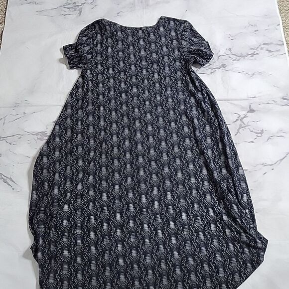 LulaRoe Black & White Print Carly - Picture 4 of 4